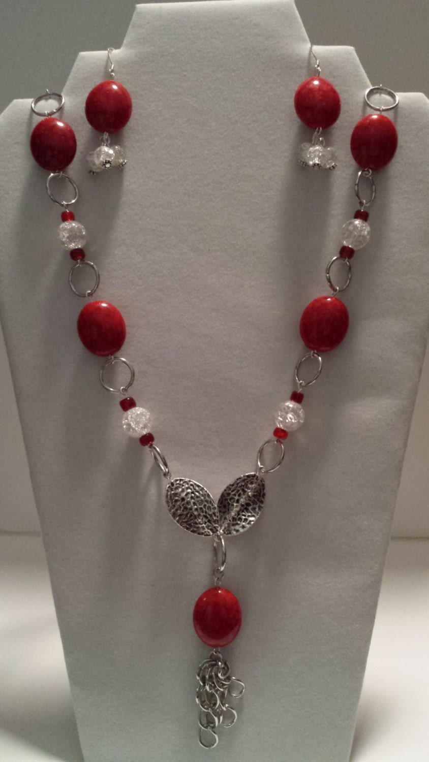 Red and White Necklace Set by Sounique2013 on Etsy