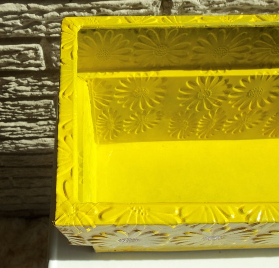 Vintage Metal Planter Box Yellow White Daisy Pattern