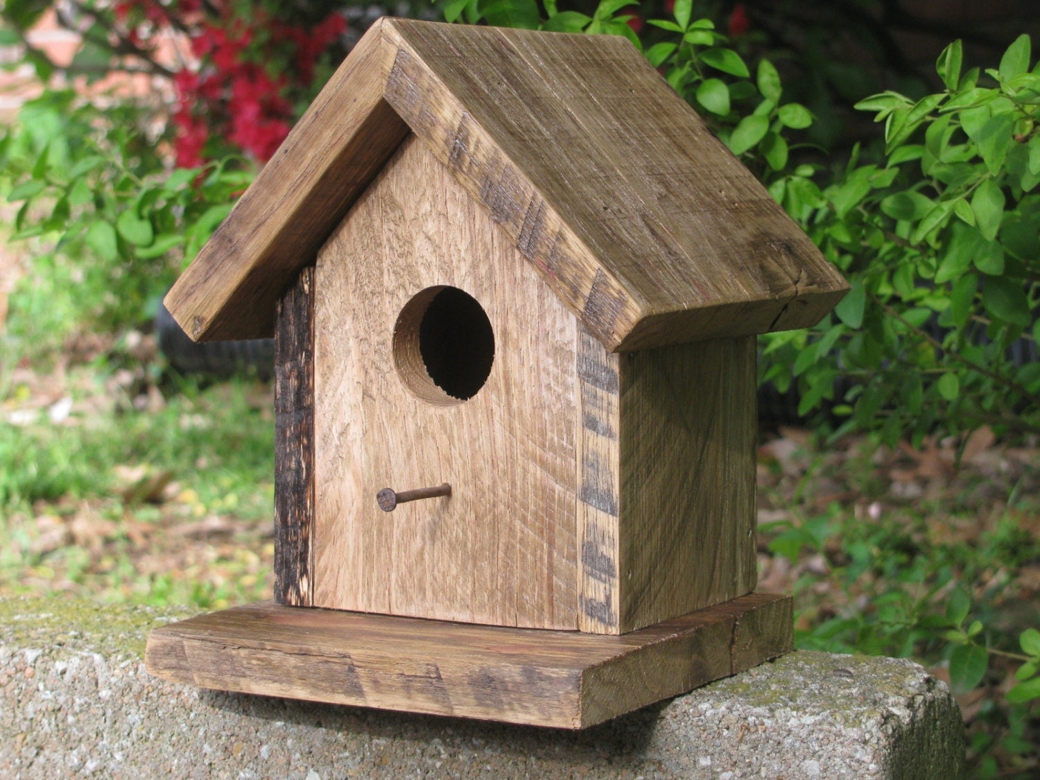 How to make a wooden bird house