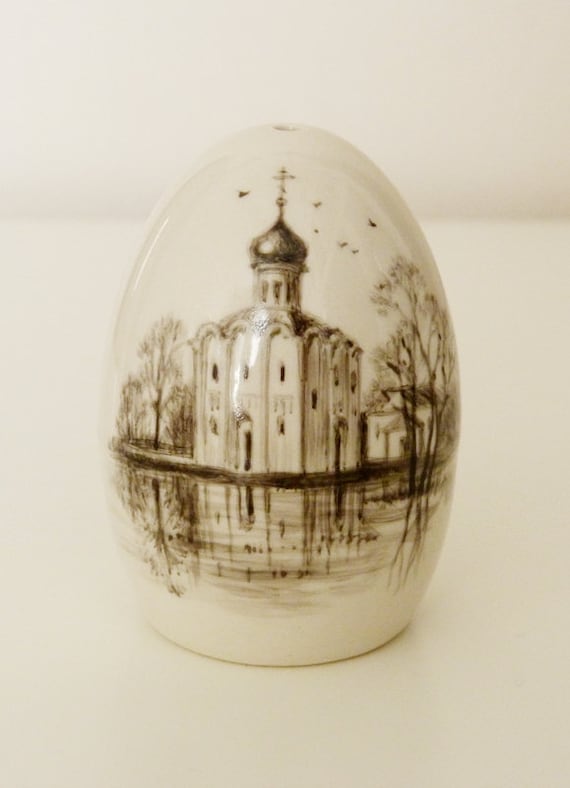 Easter egg Hand painted porcelain Salt shaker