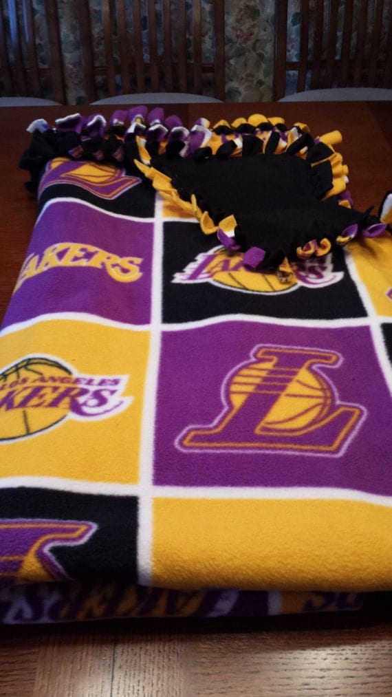 Lakers fleece tie blanket 36 X 58