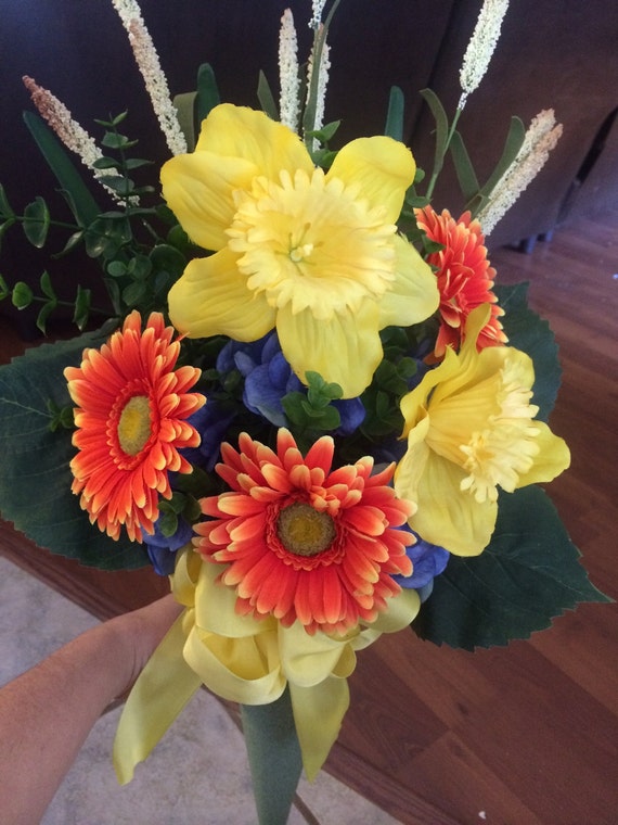 Grave site bouquet. Grave floral by NicolesWreathsNMore on Etsy