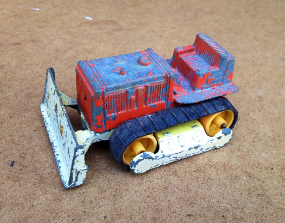 Vintage metal toy bulldozer by Tootsietoy by LivinOnaLark on Etsy