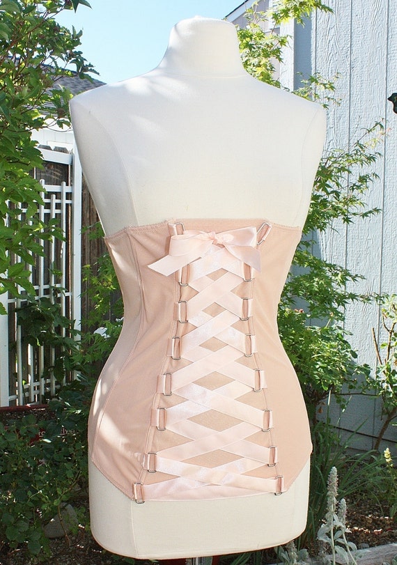 Peach Corset Lace Up Ribbons Boning Large Long Line by Retromomo