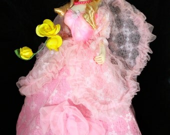 Vintage Big Eye Pose Doll Bradley Doll Korean Japan Carnival Doll with Cotton Candy Pink Lace Ruffled Dress Blond Doll 18"