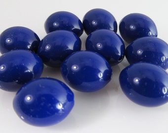 20 Vintage 15mm Oval Cobalt Blue Lucite Beads Bd1172