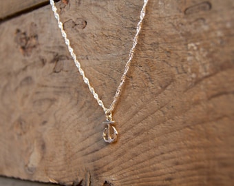Twisted chain ancor necklace in silver tone with Ton Petit Bijou (Your Little Jewel) toggle