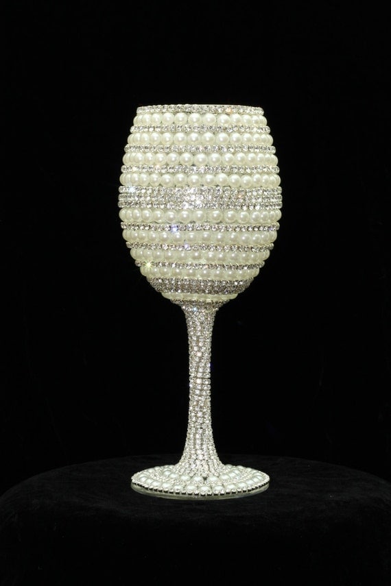 Custom Made Wine Glasses Bride Wine Glass Wedding Glasses Bridesmaid ...
