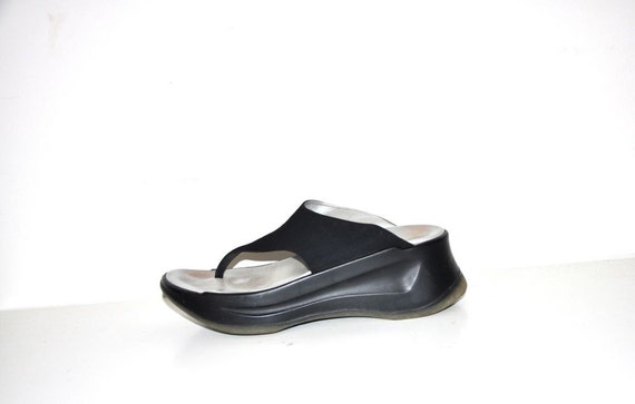 black platform flip flops 90s