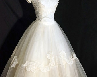 1950s Womens Tulle Lace Wedding Dress Sz 0 Vintage Retro