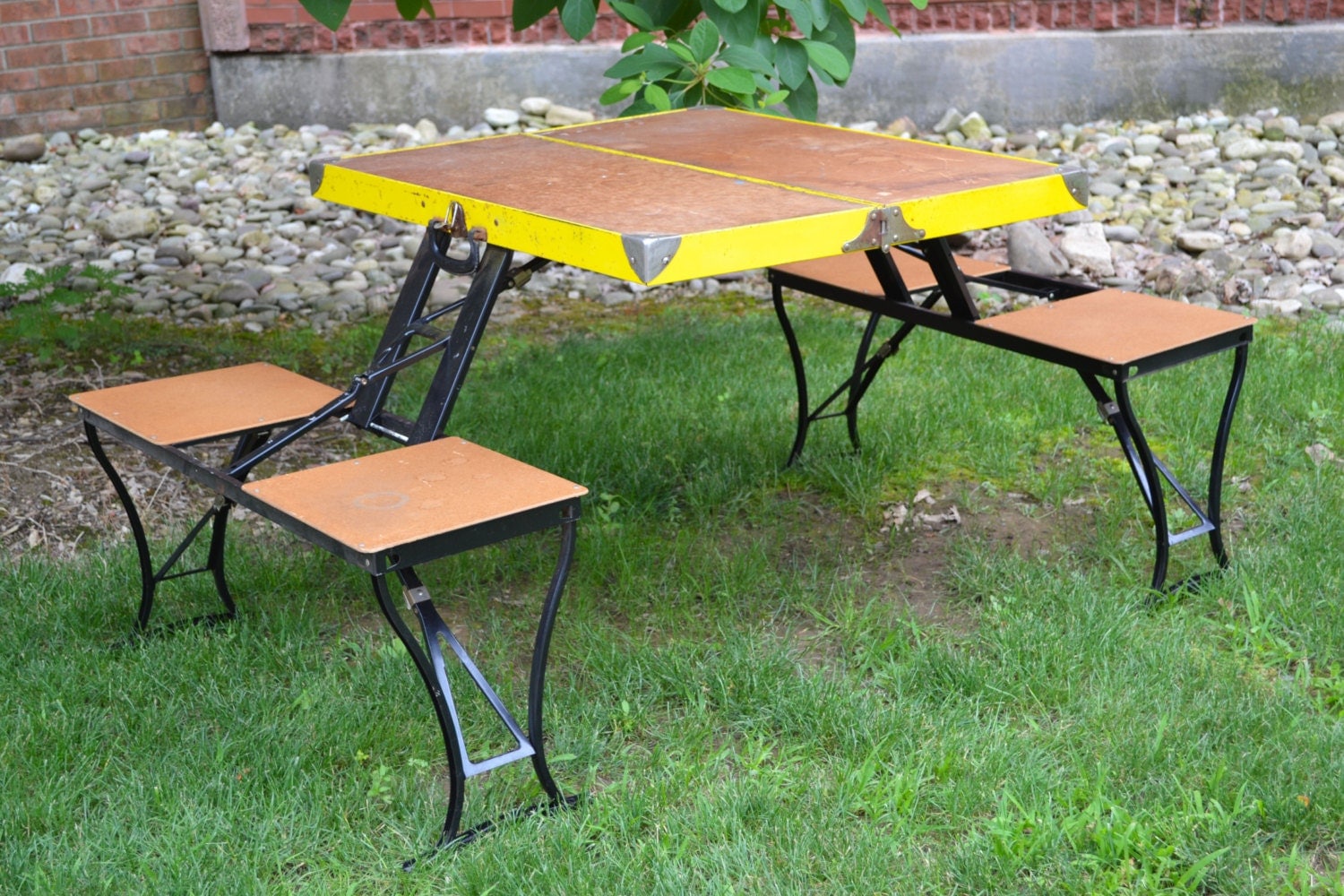 SEATTLE JUNK LOVE: SOLD- 1960s travel picnic table/chairs 