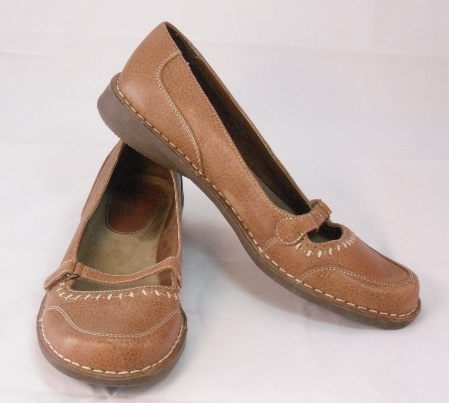 Vintage Tan Leather Mary Jane Loafers Moccasins Cherokee Beau