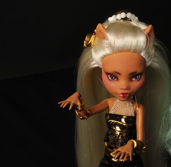 Lilith-Goddess OOAK 'Moon Goddess Lilith' Clawdeen Monster High Custom Repaint ...