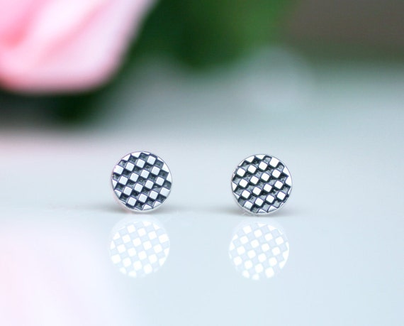 Tiny round flat disc with Black and Siver color Grid post Earrings ...