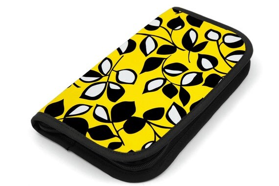 Travel Zip Around Knitting Needle Case - Laughing Leaf - black pocket organizer