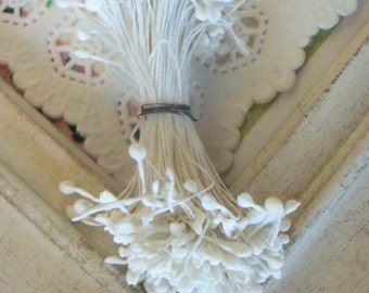 Vintage Millinery / Double Ended Stamen Pips / Aged Matte White / Flower Centers / Last One.