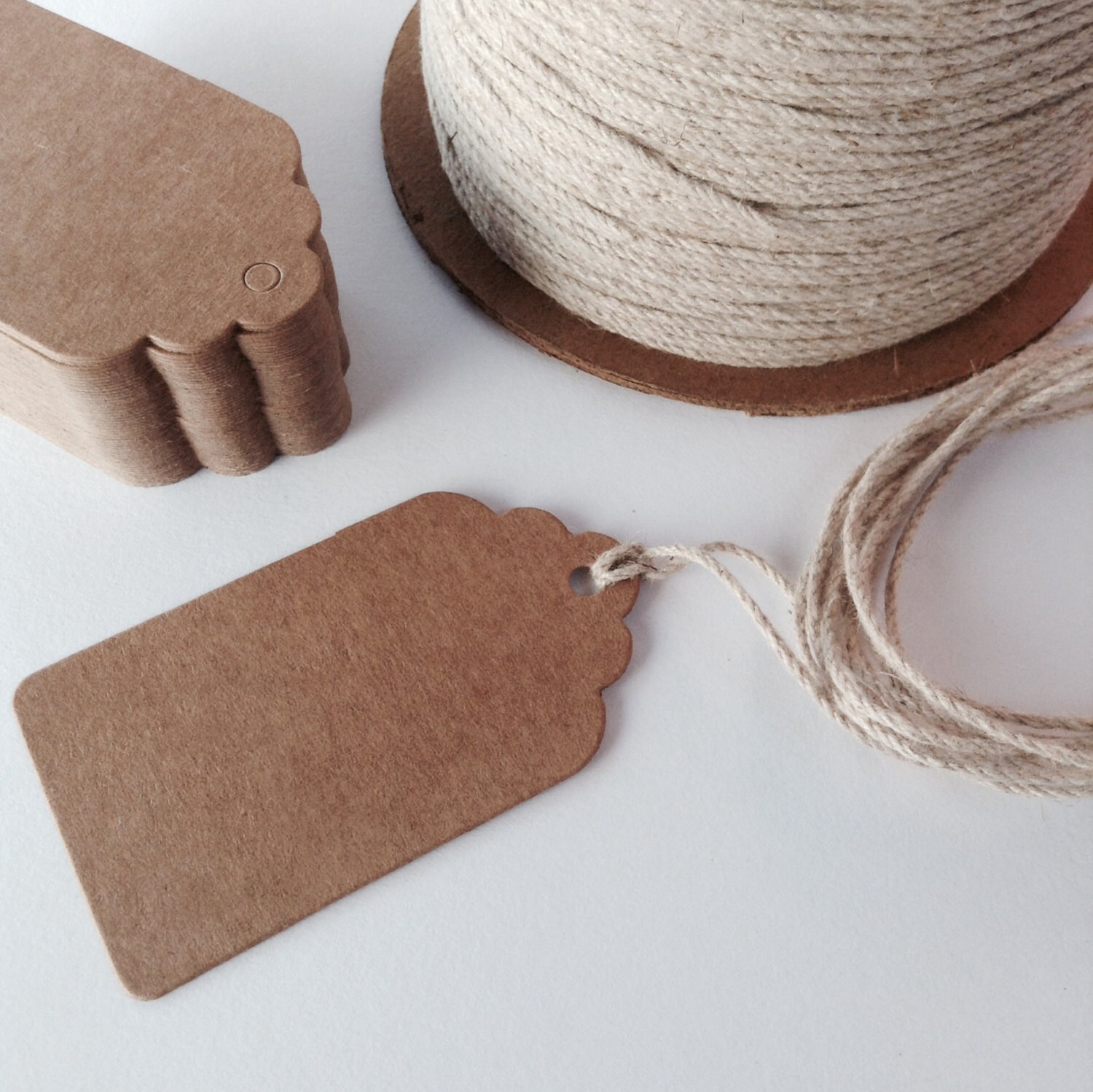 Brown kraft hang tag / price tag label Medium size gift tag