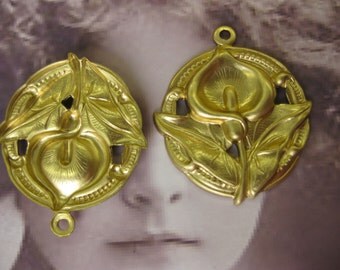 Raw Brass Calla Lily Pendants 283RAW x2
