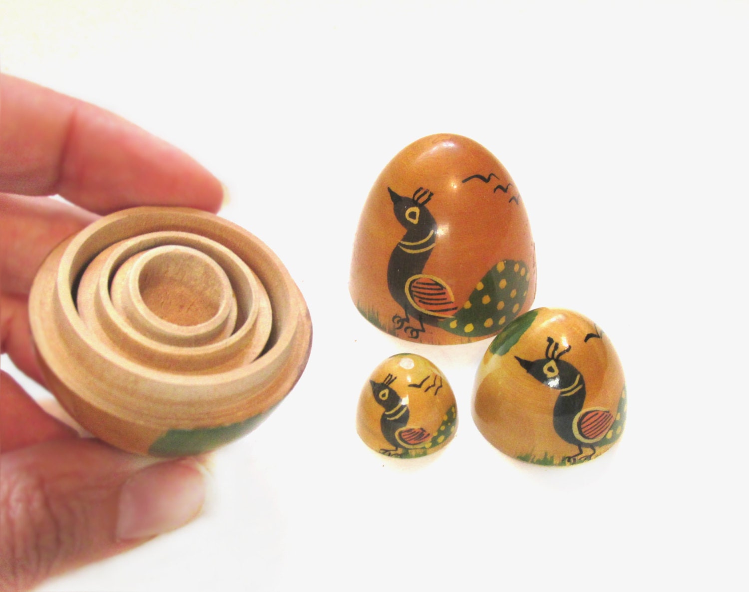Vintage Nesting Eggs Tole Painted Wood / Bird by VintagePennyLane