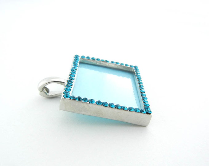 Turquoise Blue Rhinestone Frame Pendant Magnetic Clasp