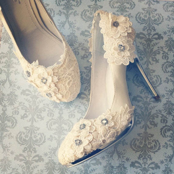 Ivory Vintage Lace Wedding Shoes with Crochet Flower Applique Satin Bridal Pumps Silver