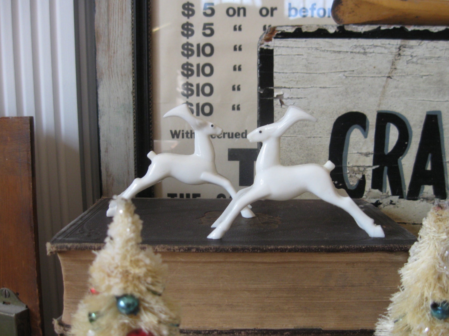2 vintage reindeer vintage christmas reindeer by anythinggoeshere