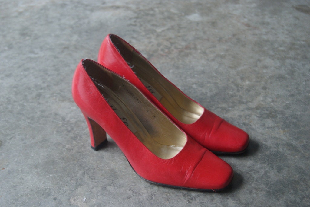 Vintage Lipstick Red Van Eli High Heels 6m by hipandvintage