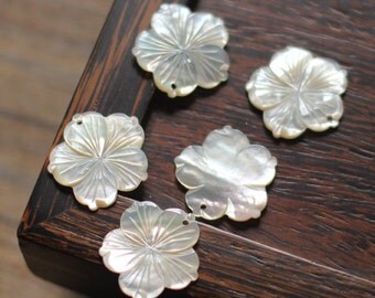 10pcs White Mother of Pearl Shell Flower Charms 28mm Large -V1149