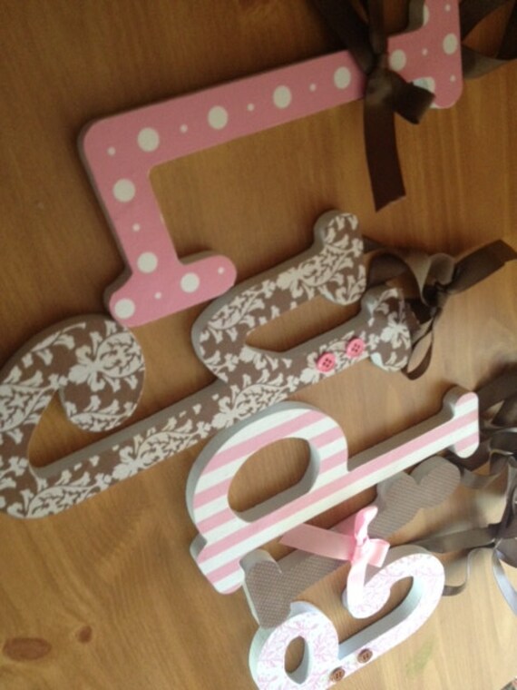 Rosa und braun baby girl holzbuchstaben von 26letterlane auf etsy