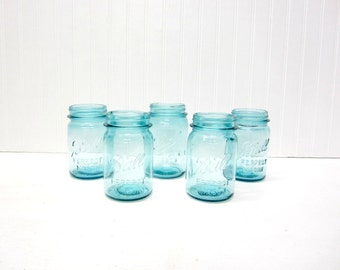Pint Size Vintage Blue Ball Mason Jar