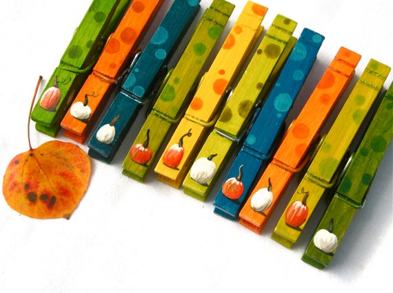 FALL PUMPKIN CLOTHESPINS hand painted magnetic pegs