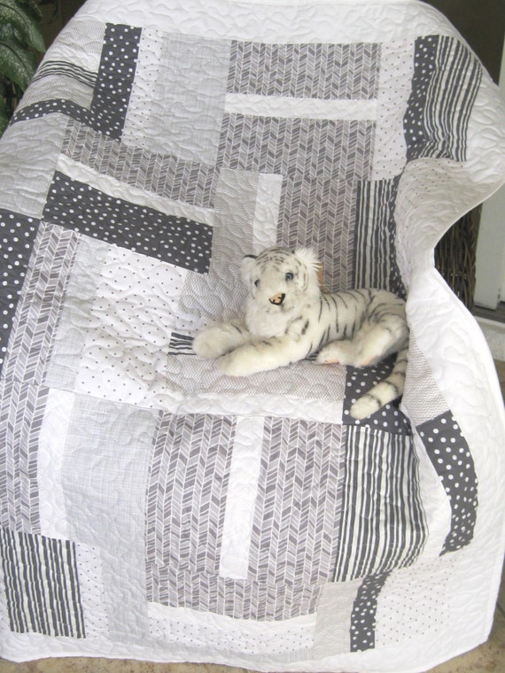 baby-crib-quilt-grey-silver-white-modern-contemporary