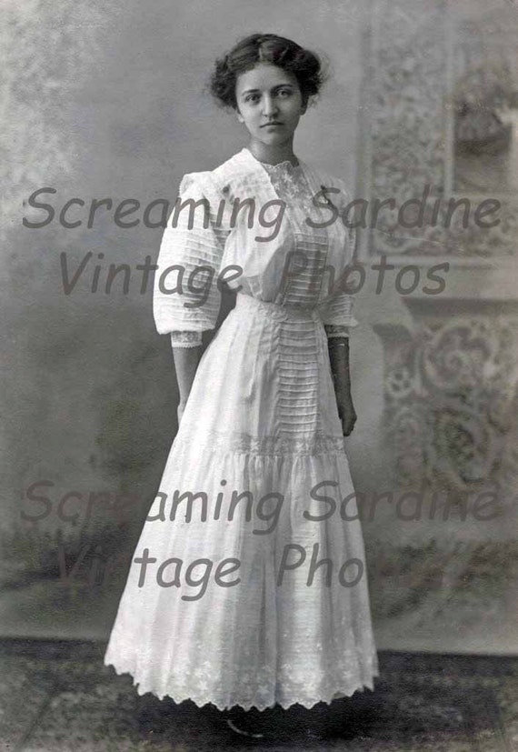 Vintage Digital Download Photo, 1910s, Pretty Woman in Beautiful Dress