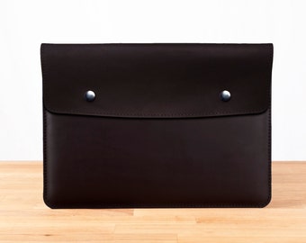 15" MacBook Pro with Retina Display - Leather Sleeve Case in Black