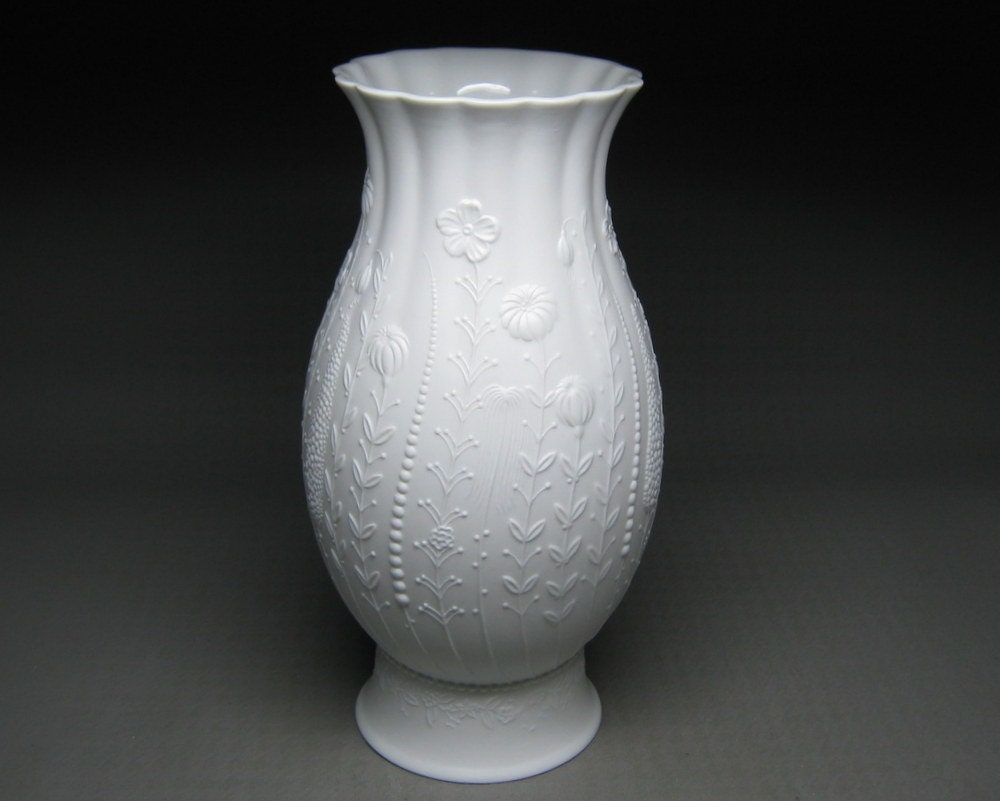 KAISER west germany pottery vase numbered 624 by jumpinacrater