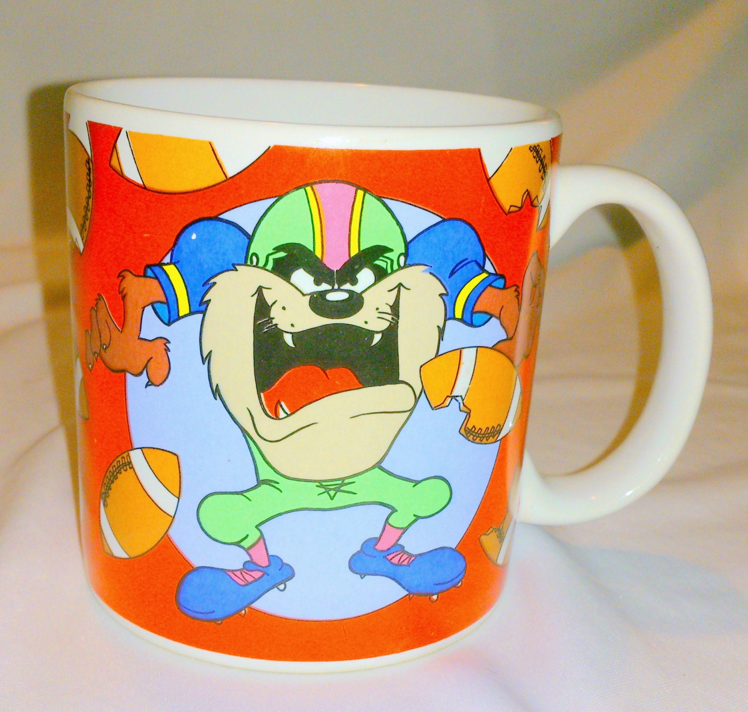 Vintage Looney Tunes Taz Tasmanian Devil Football Coffee Mug – Haute Juice