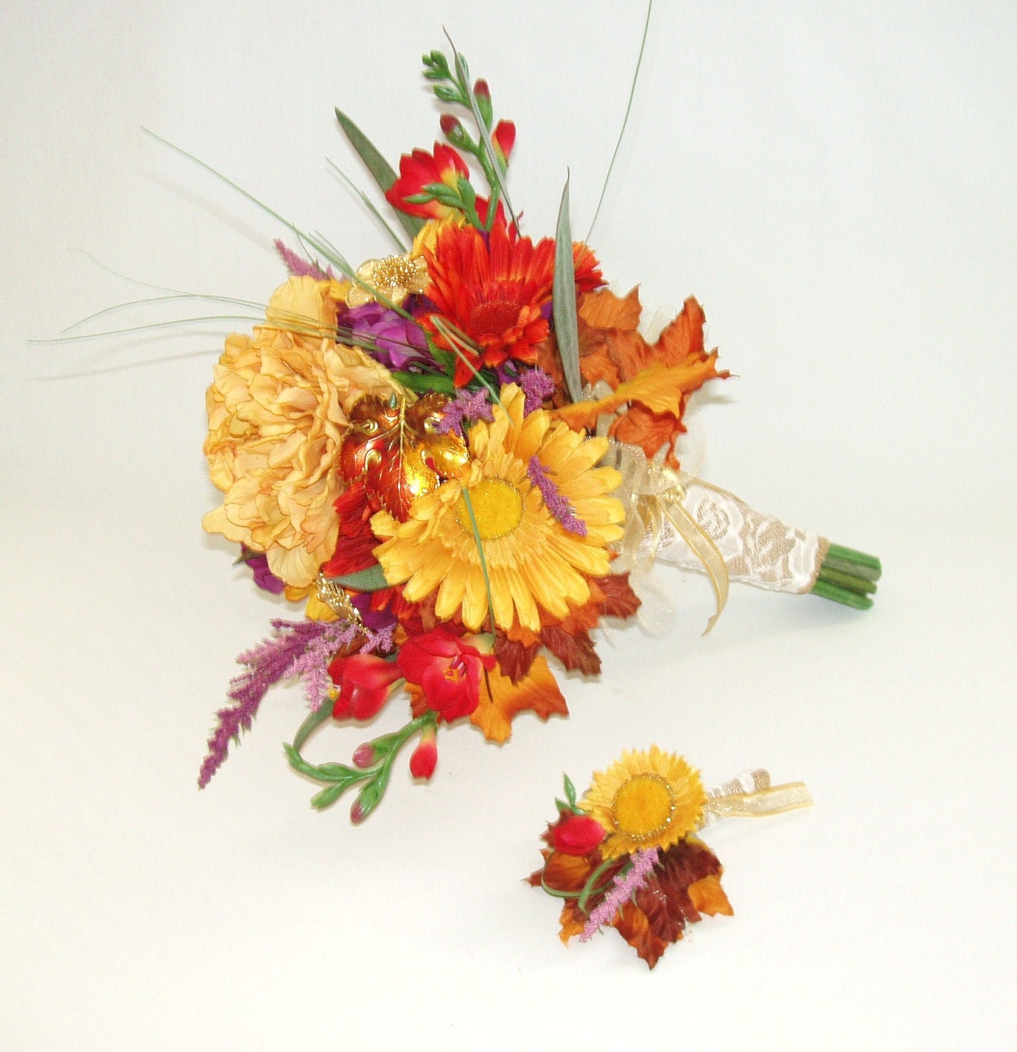 SAMPLE SALE: Silk Flower,Red, Gold, BROOCH Bouquet Set Boutonniere, Burlap Handle, Gold Tone Brooches, Country, Rustic, Ready To Ship