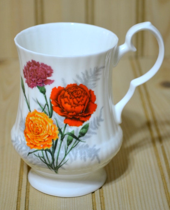 Vintage Royal Windsor Fine Bone China Tea Coffee Mug Cup