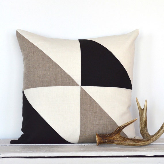 Triangle Modern Colorblock Pillow Cover Black / Natural