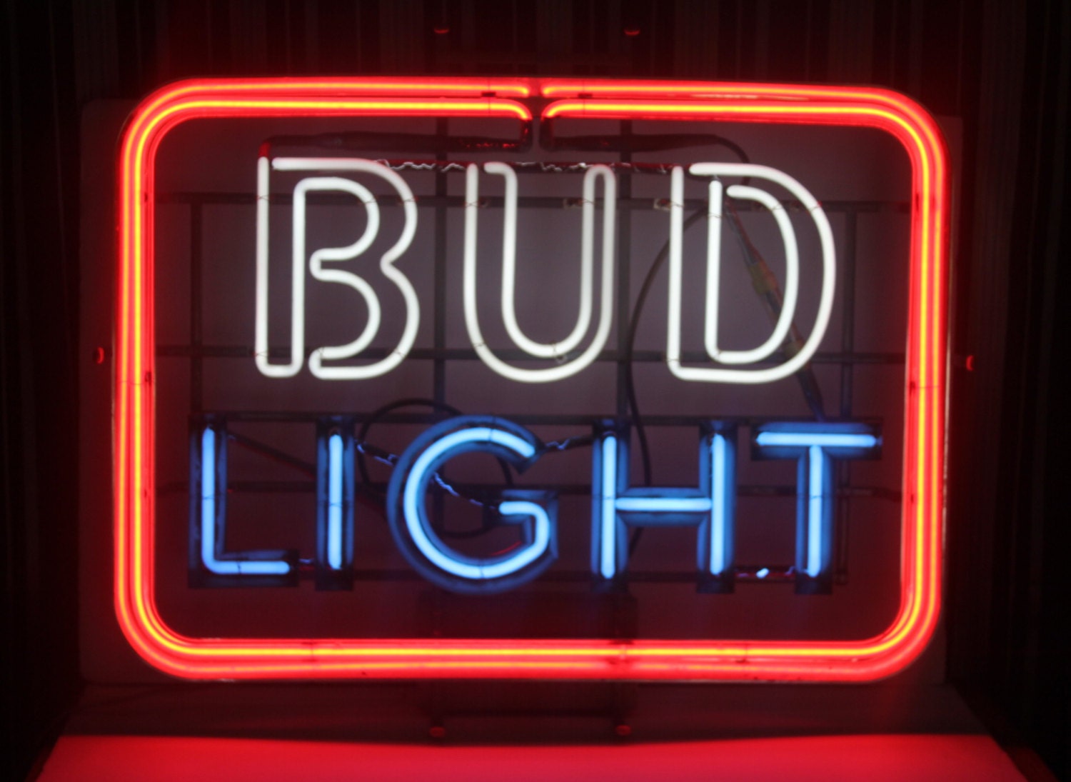 neon bud vintage light sign