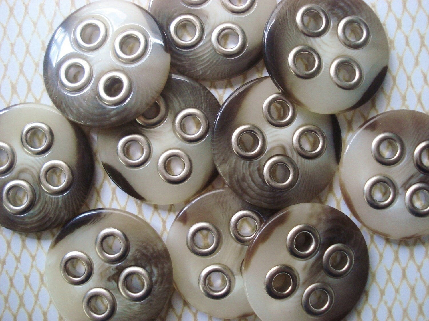 Taupe and Ivory Grommet Buttons 12 Faux Tortoiseshell Grommet Buttons