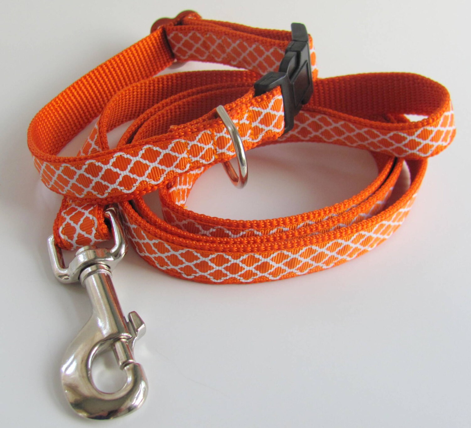 Orange quatrefoil Dog Collar and Leash Set 3/4 wide