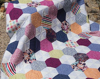 Jaybird Quilts DELIGHT Quilt Pattern -- 4 Sizes - No Y Seams! Large Hexagons Quilt Pattern Modern