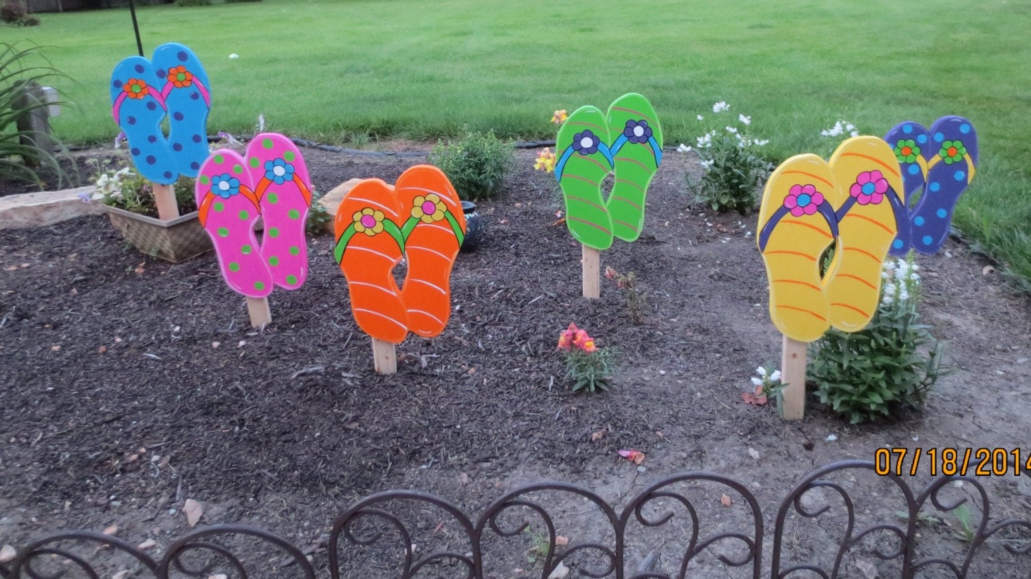 Flip Flop Wood Outdoor Decor Yard Art Beach by ChartinisYardArt