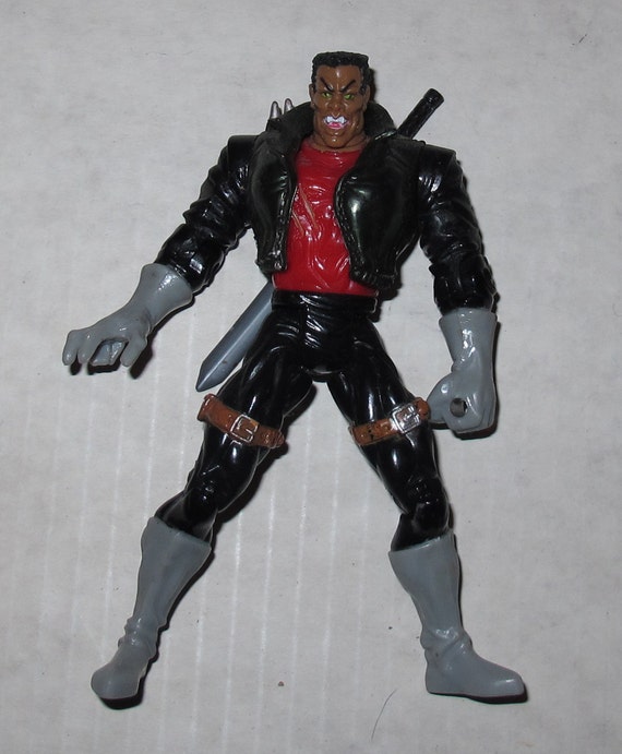 blade statue marvel