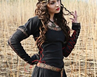 DISCOUNTED PRICE! Black Medieval Dress "Lady Hunter"