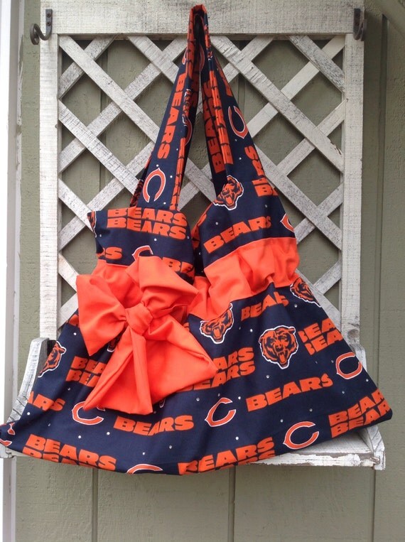 Items similar to FREE SHIPPING Chicago Bears fabric purse on Etsy