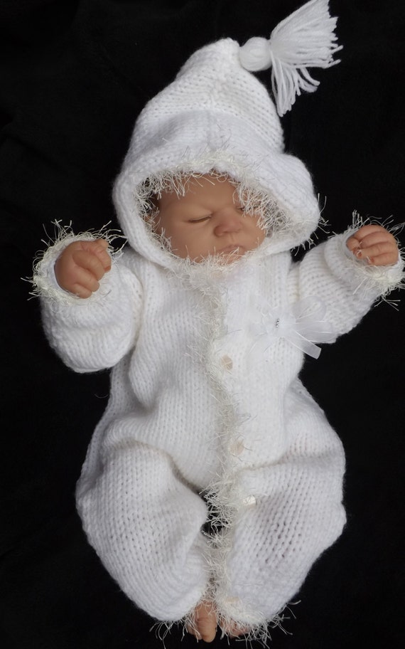 Baby sleepsuit pattern You searched for: baby sleepsuit! Etsy is the home to thousands of handmade, vintage, and one-of-a-kind products and gifts related to your search. No matter what you’re looking for or where you are in the world, our global marketplace of sellers can help you find unique and affordable options. Let’s get started!