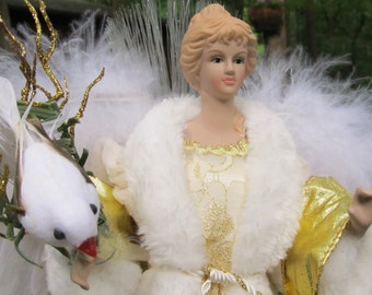 Lighted Angel Christmas Tree Topper
