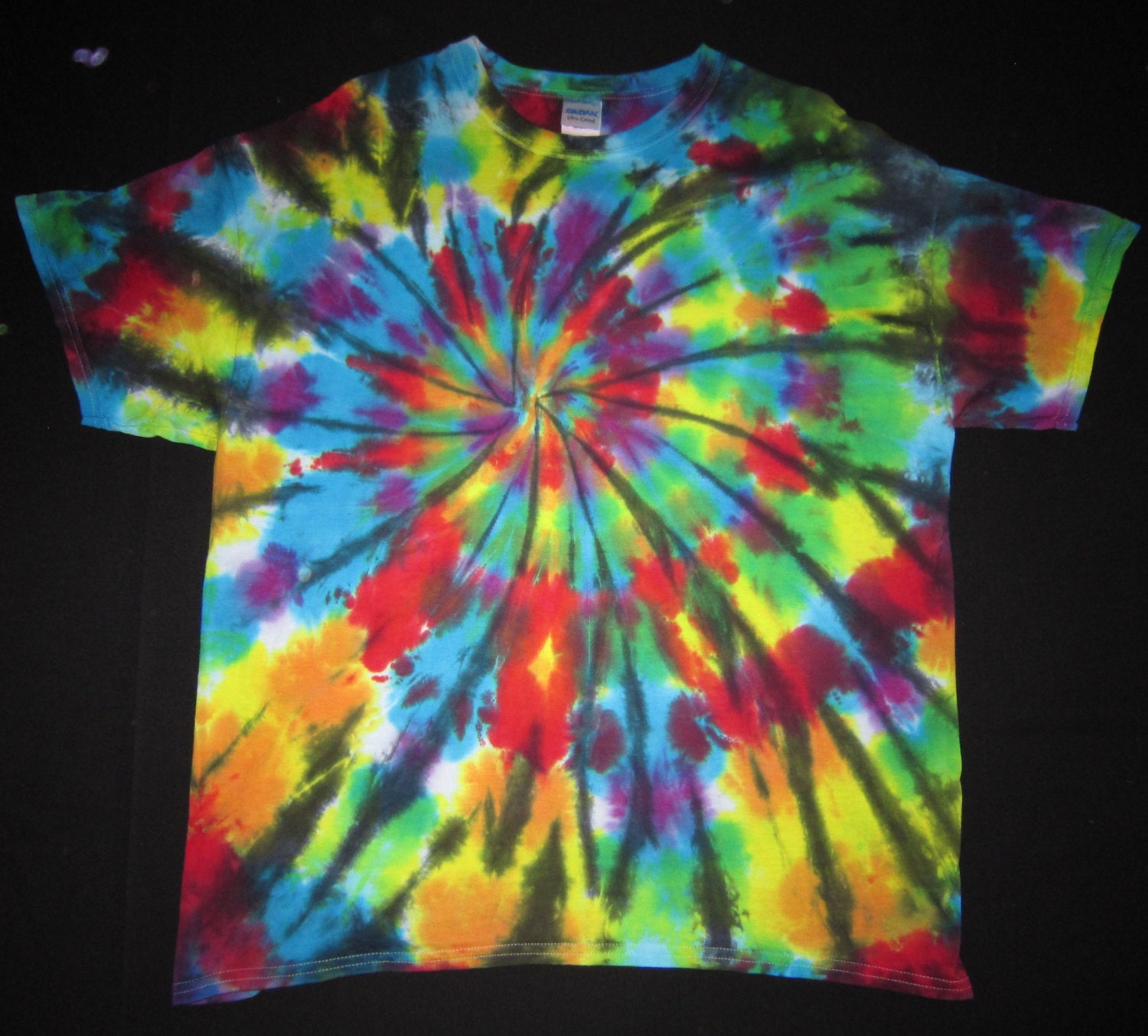 Psychedelic Sprial Tie Dye T-Shirt Fits by PsychedelicTieDyes